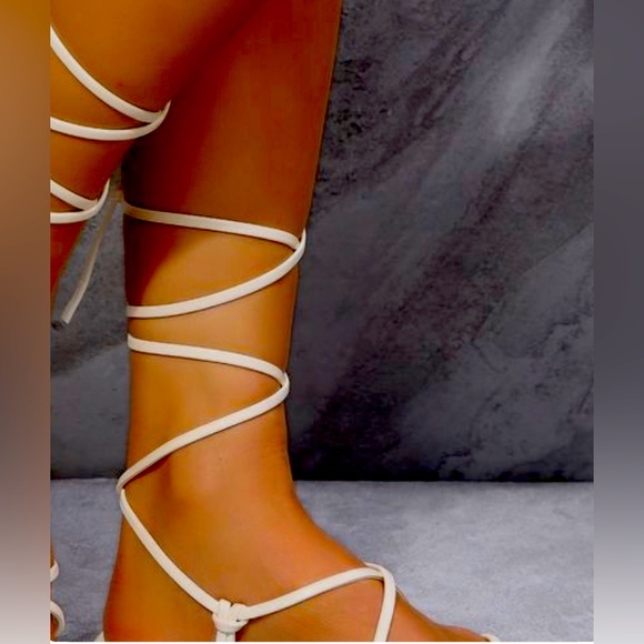 White sandals - Picture 4 of 4